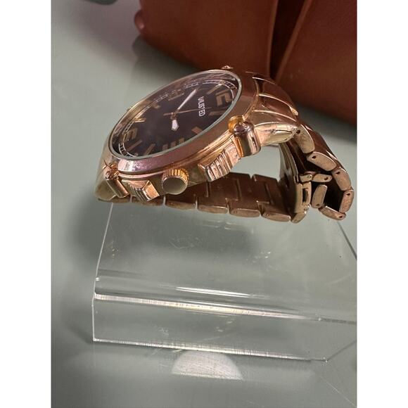 Men's UNLISTED by Kenneth Cole Gold-Tone Watch with Black Dial - Picture 5 of 10